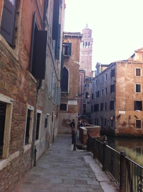 B&B Al Teatro With Canal View Venedig Eksteriør billede